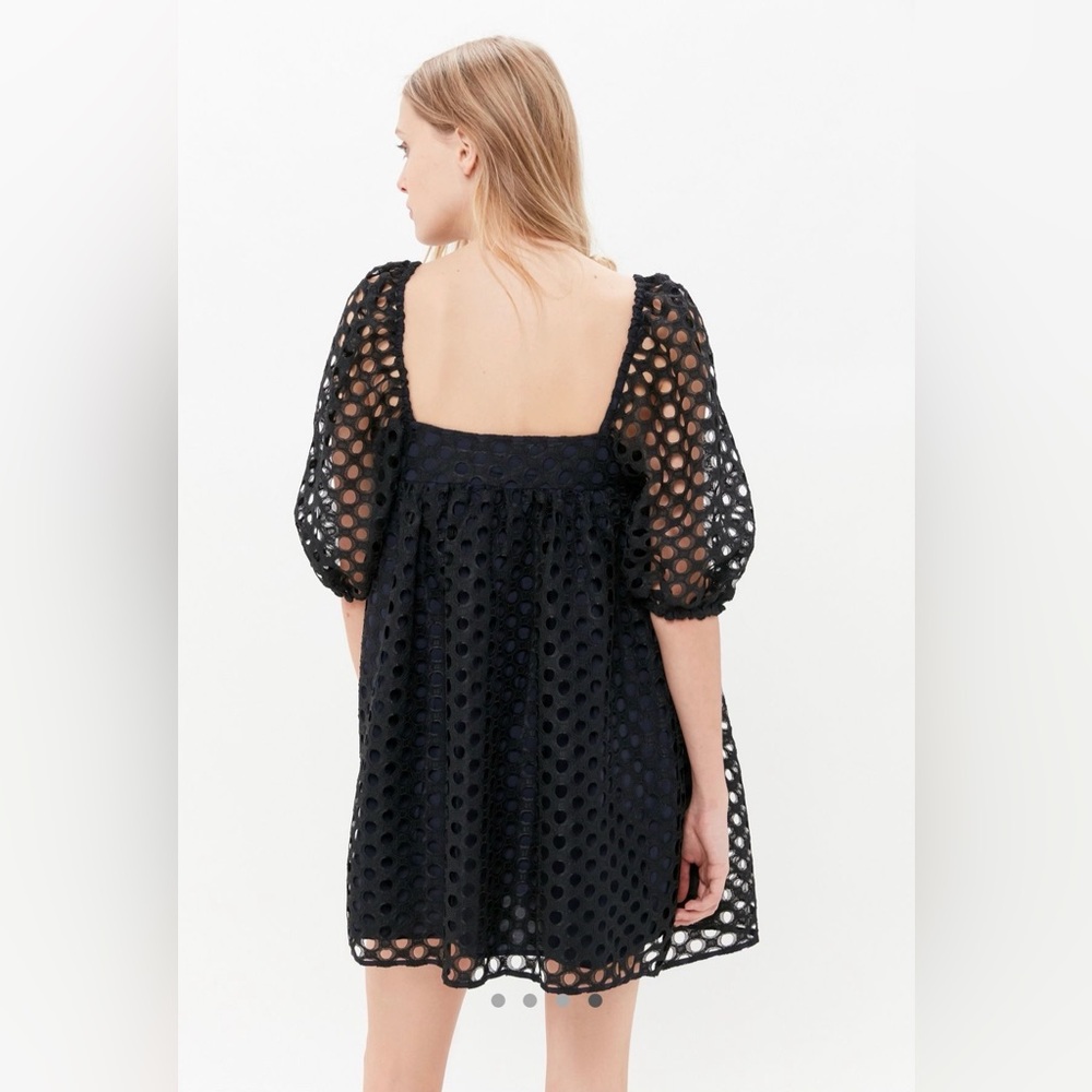 Kimchi Blue Moe Dot Lace Mini Dress with Puff Sleeves Black Navy Women’s Small - Picture 12 of 12